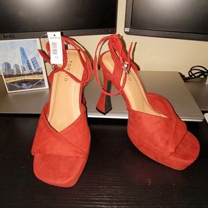 Torrid Heel Sandal Platform Curved (WW 7.5)